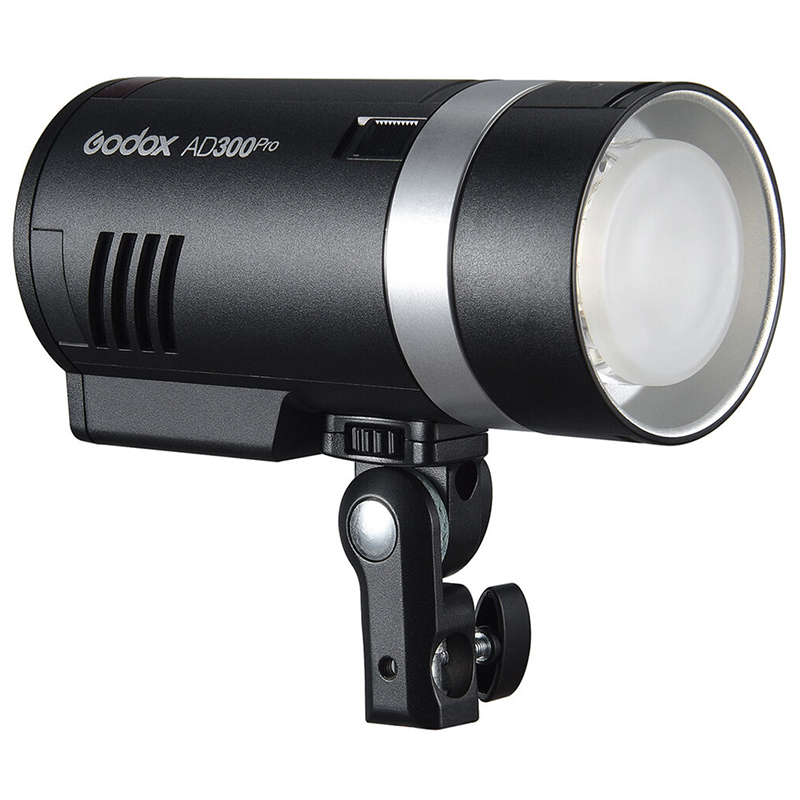 Kit de 2 Flash AD300PRO + 1 Softbox AD-S60S + 2 Sombrilla UBLO85T + 2 Soporte para Flash AD-E2 + 2 Cargador + 2 Batería W30P + 1 BackPack CB-20