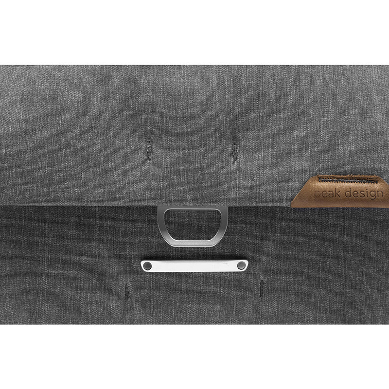 Mochila de Hombro Peak Design Everyday Messenger V2 BEDM13AS2 (Ash Gray)