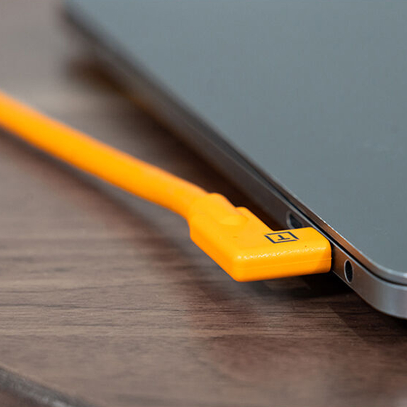 Cable USB-C a USB-C Dual Right Angle Tether Tools CUC15RT2RT-ORG