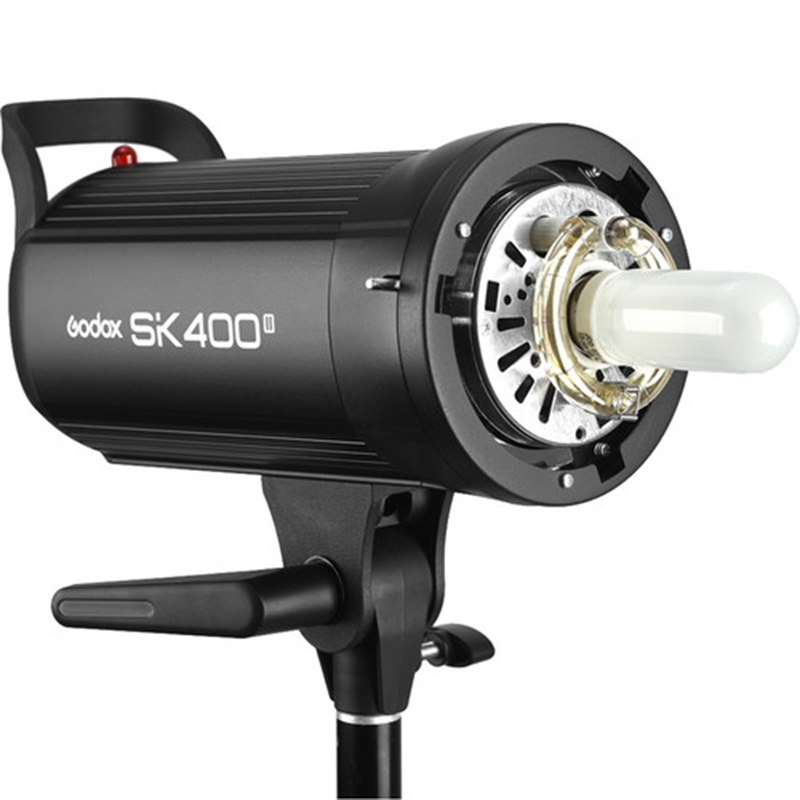 Kit de 3 flash Godox SK400 II + 3 tripié + 2 sombrilla + 1 softbox 60x90cms. + 2 reflector + 1 transmisor XT-16 + maleta