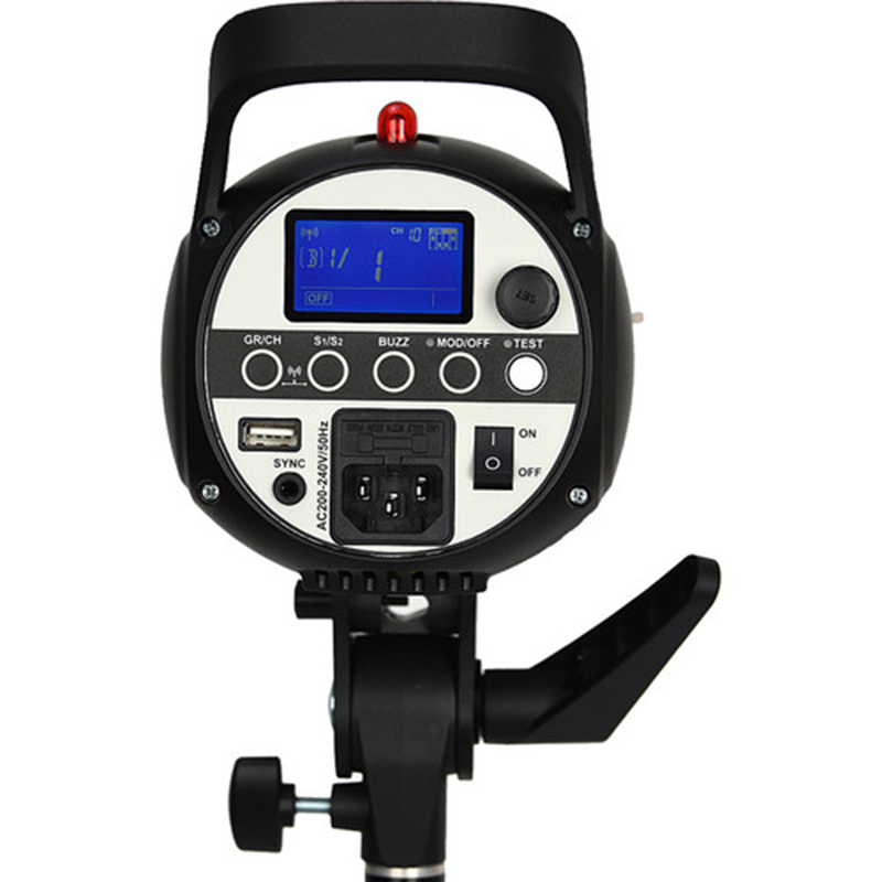Kit de 3 flash Godox SK400 II + 3 tripié + 2 sombrilla + 1 softbox 60x90cms. + 2 reflector + 1 transmisor XT-16 + maleta